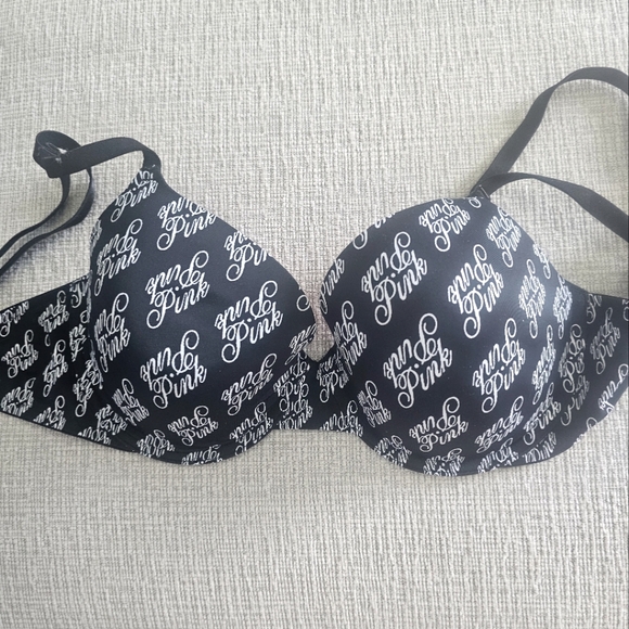 NWT Victoria Secret Bra PINK - Picture 1 of 4